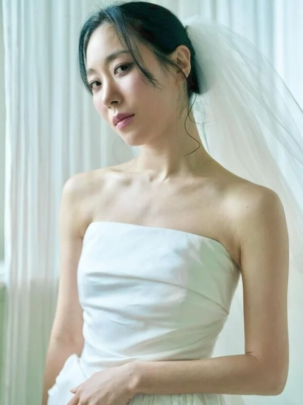 Choi Youngjun and Lia Kim wedding photos